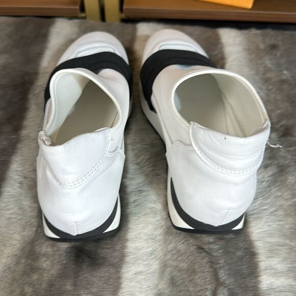 Unworn slip on sneakers - Picture 4 of 6